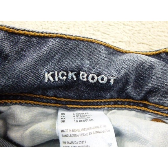 American Eagle Jeans Womens Size 6 Reg Kick Boot Frayed Hem Crop Med Blue Wash - Picture 6 of 15